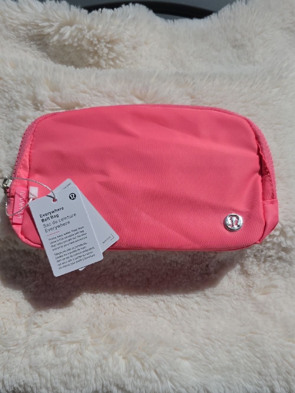 lululemon athletica Everywhere Belt Bag - Bright Pink - Picture 1 of 5